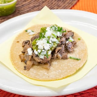 Taco - Champiñones Con Epazote